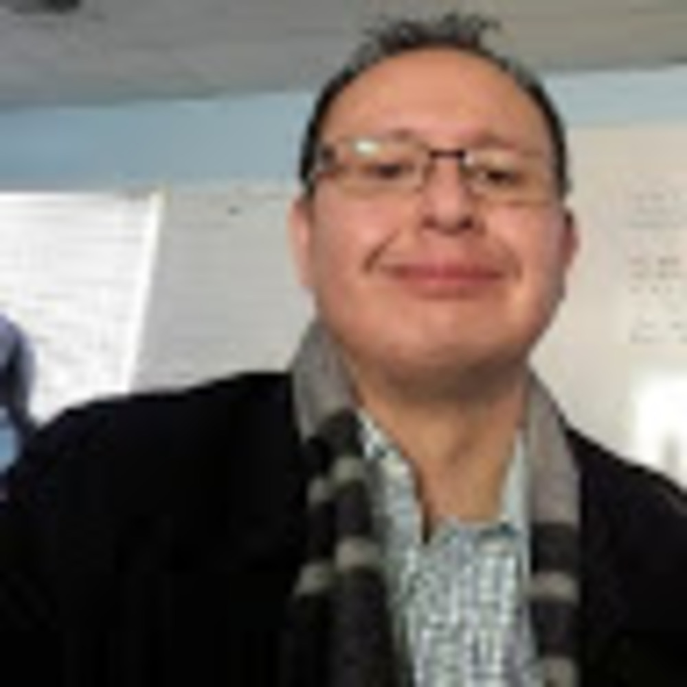 Meet your Posher, Dominic